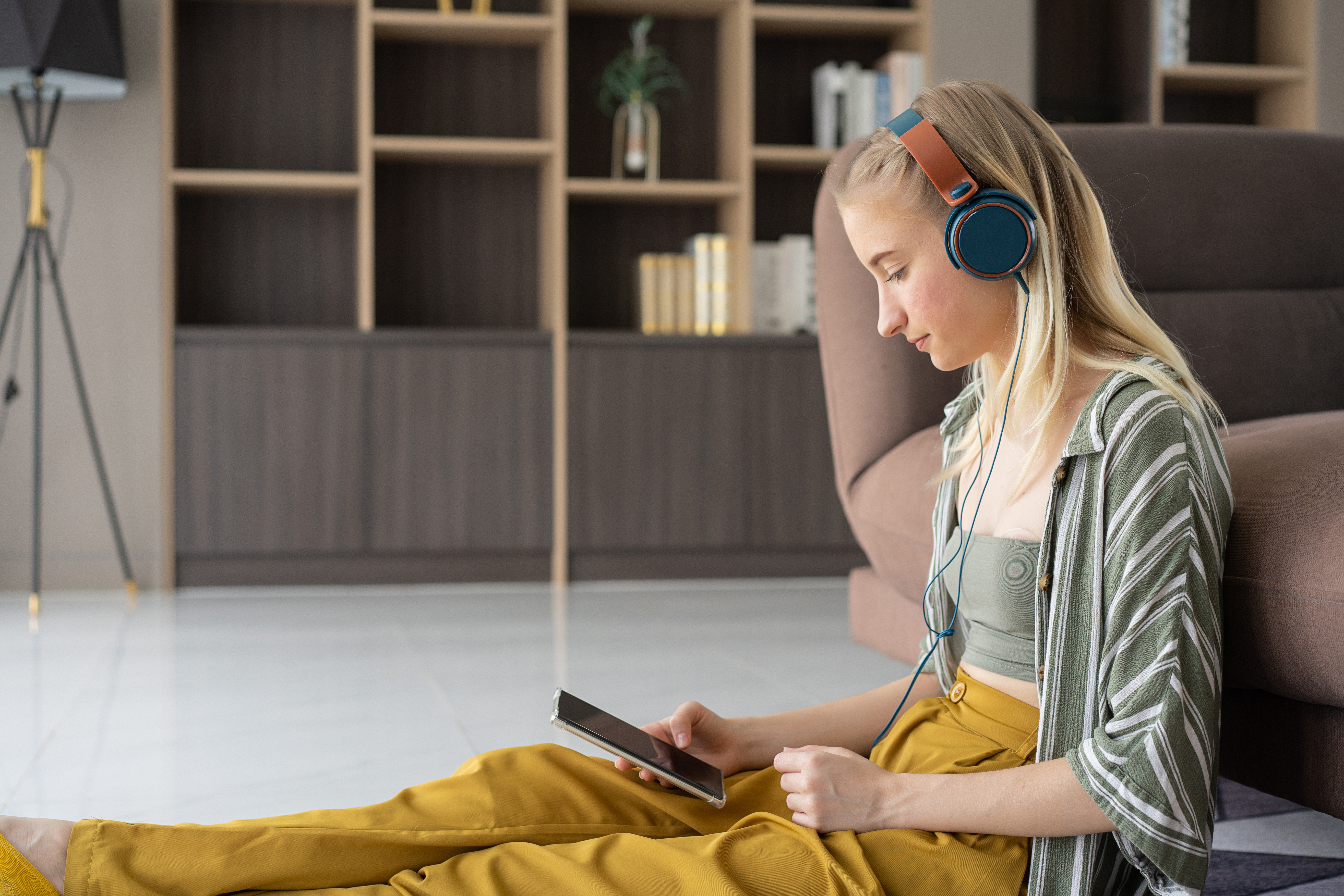 happy girl listen to music with headphone using ap 2022 07 21 05 00 32 utc